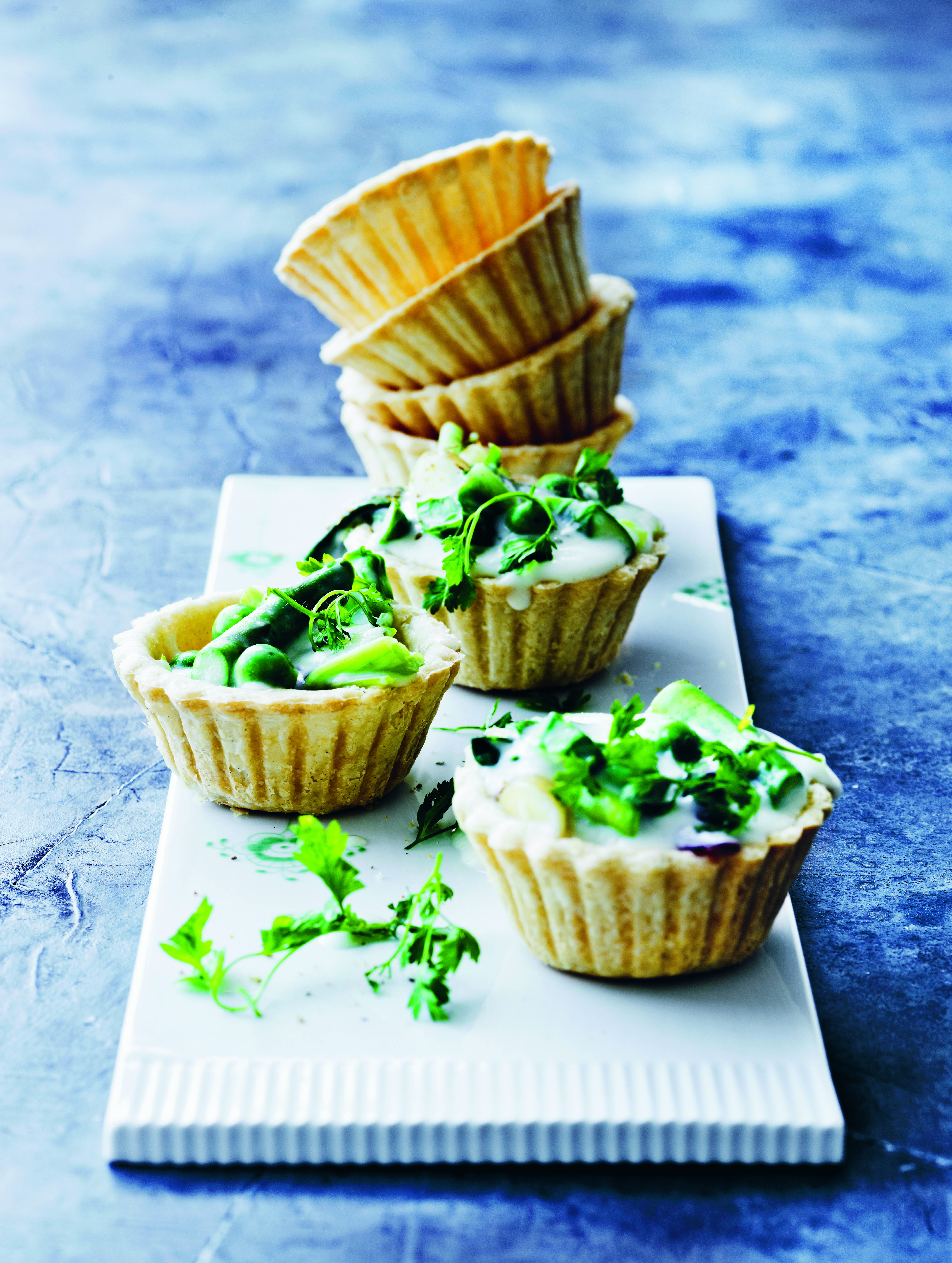 Tarteletter med sommergrønt