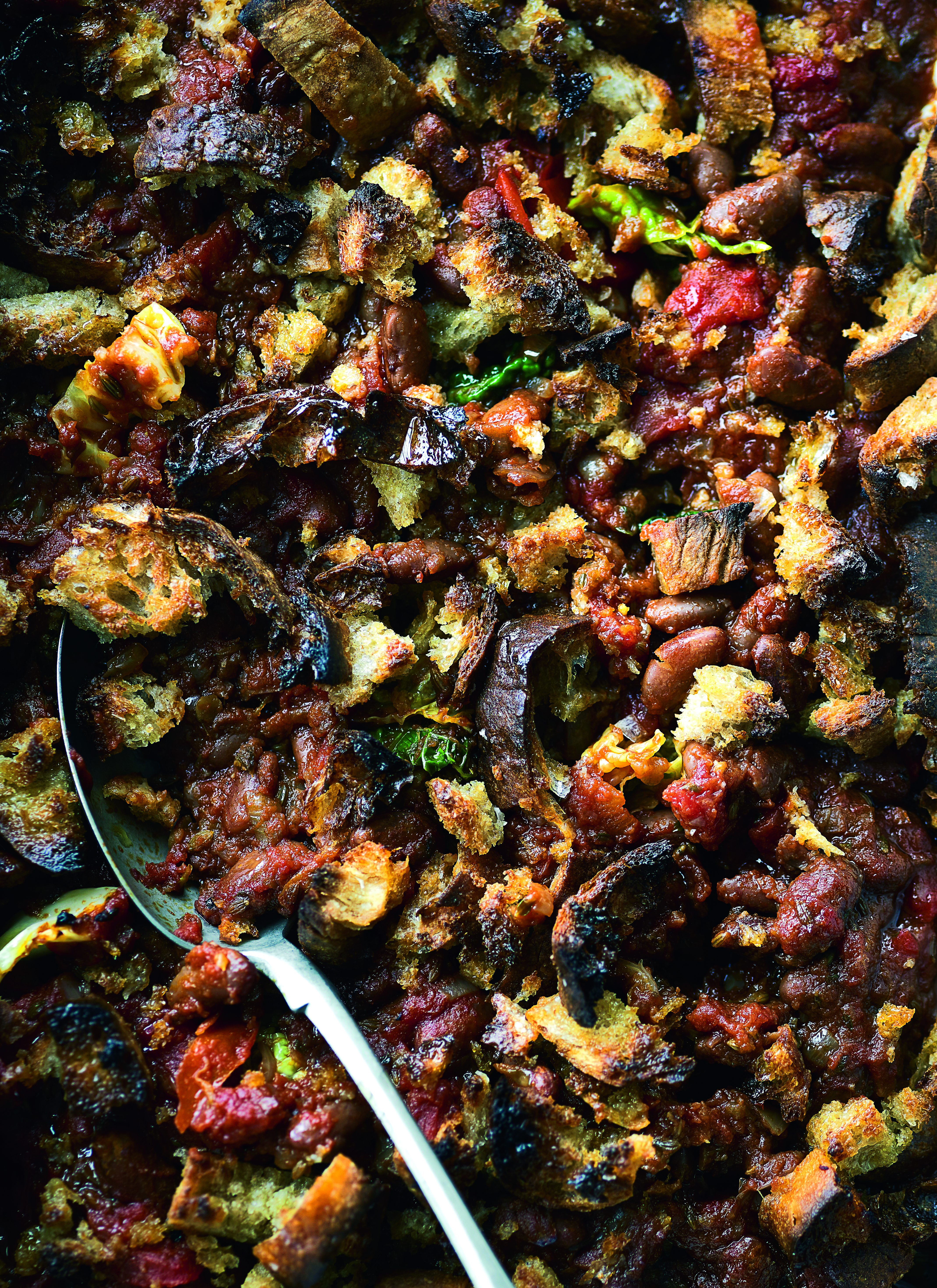 Bagte bønner med savoykål og persillepesto