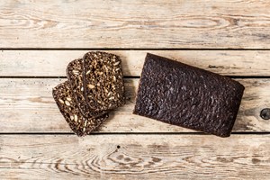 Opskrift på hjemmelavet rugbrød 